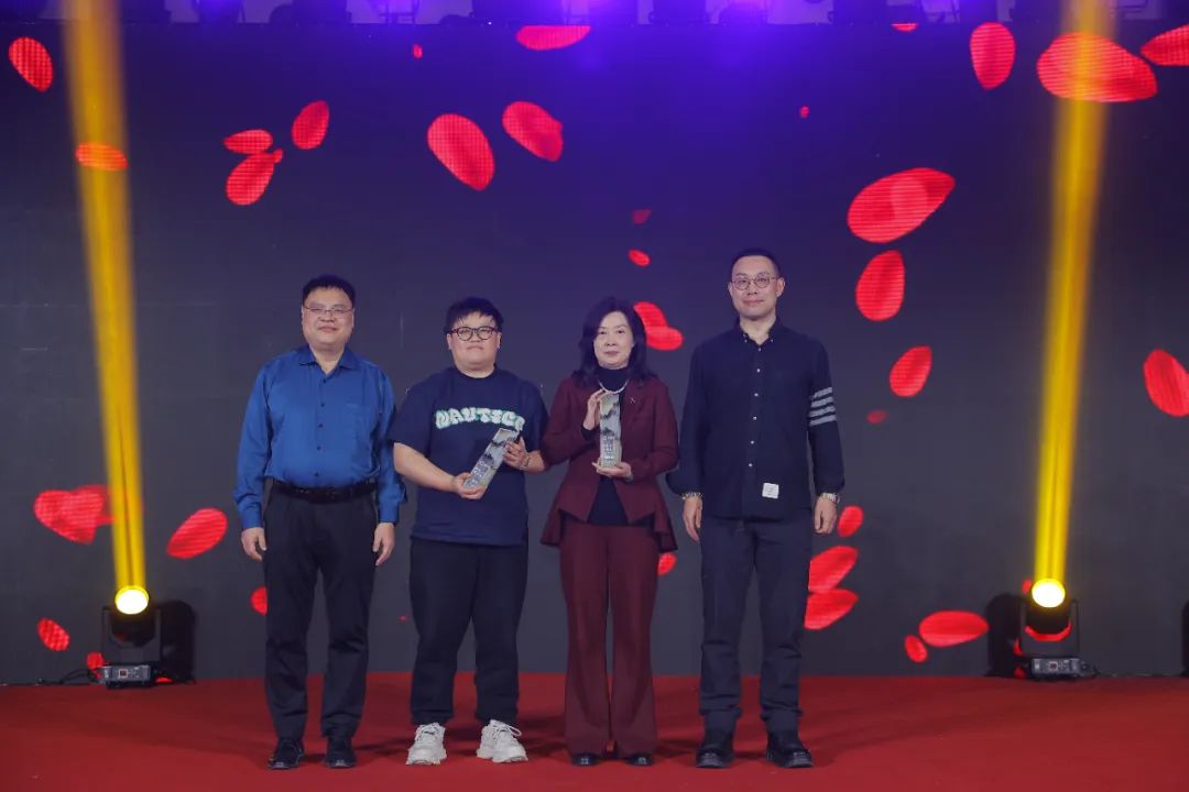 国产精品自产拍在线观看免费